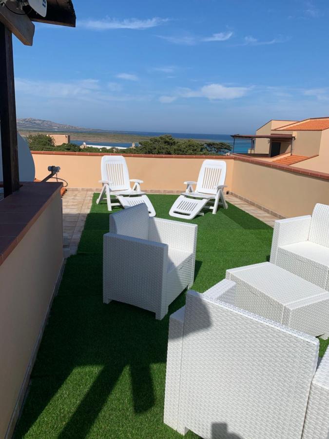 La Pelosa Apartment *